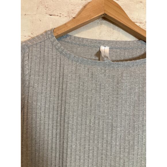 Marla Wynne Top Womens Medium Light Gray Ribbed Long Sleeve Capsule Minimalist - Picture 3 of 13